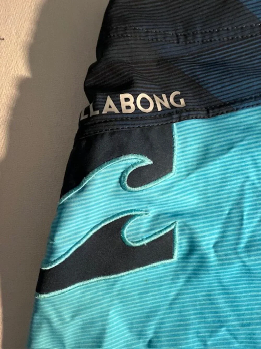 Billabong Platinum X board shorts vibrant blue‎ geometric pattern beach 28waist